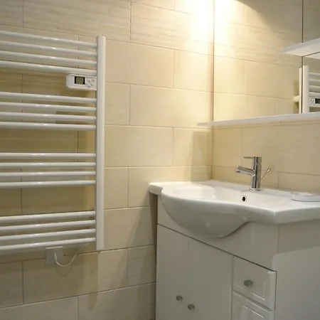 3 Pieces Renove Port De - 150m Du Tramway Apartament *